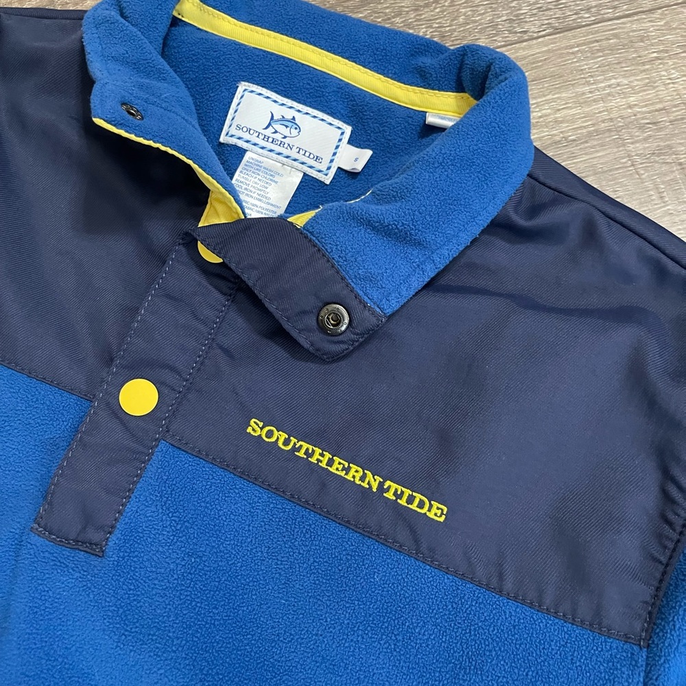 Southern Tide pullover! - Picture 2 of 5